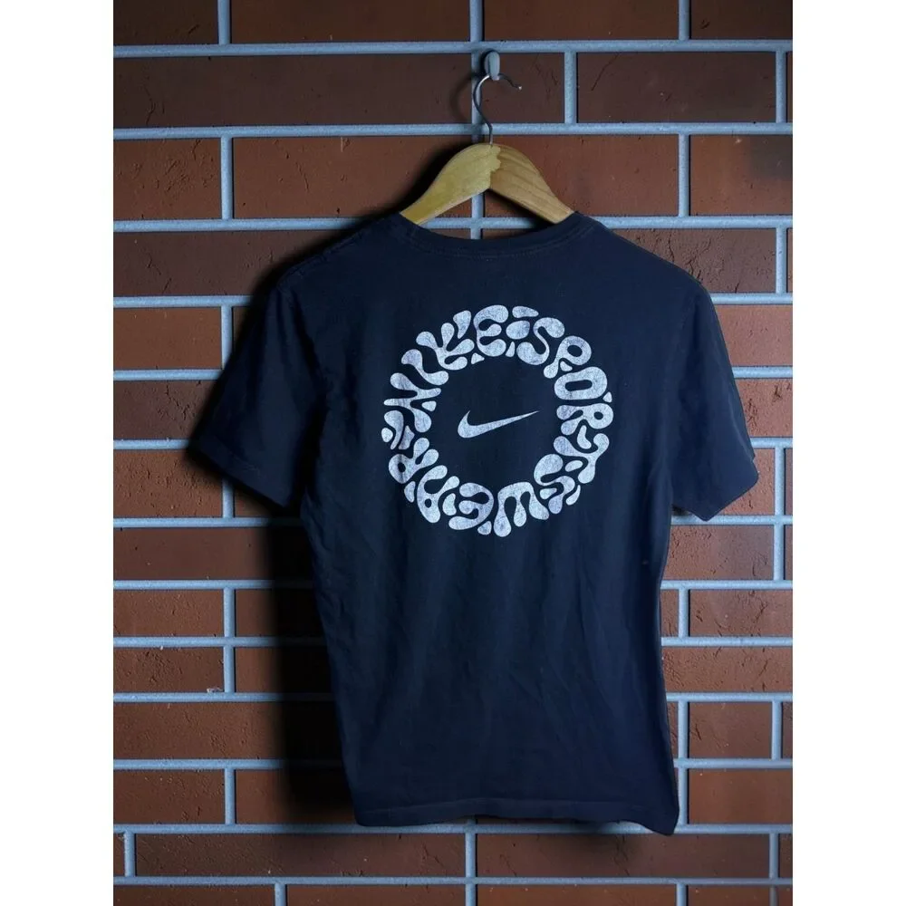 Nike Sportswear Graphic T Shirt Men's Medium Black Swoosh Back Print